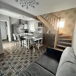 Cosy Avec Piscine Chauffee 6 Personnes Apartmán *