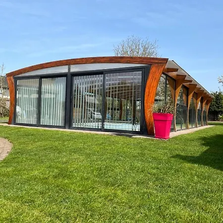 Cosy Avec Piscine Chauffee 6 Personnes